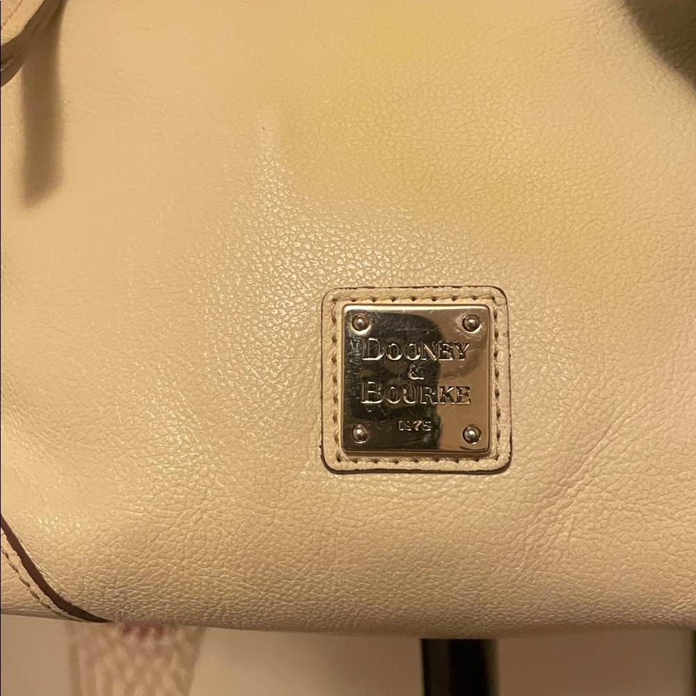 Dooney & Bourke Yellow Shoulder Bag with Green Bow - Picture 2 of 16